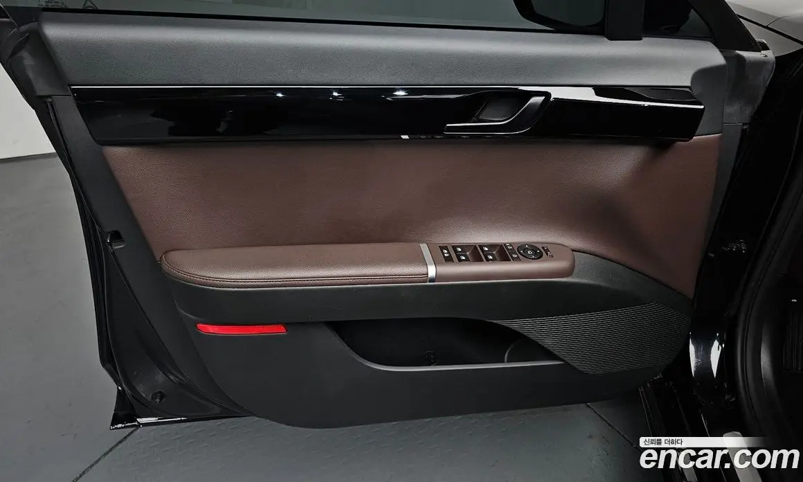 Hyundai Grandeur 2023 2.5 автомат (гидро), фото 13