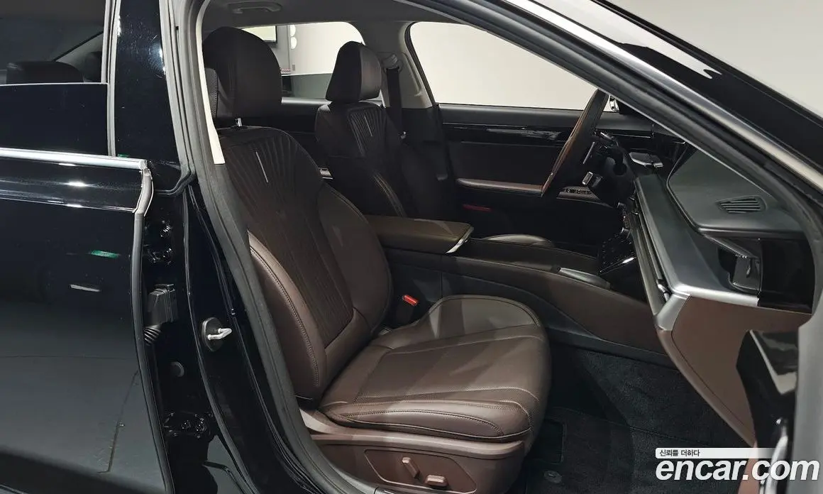 Hyundai Grandeur 2023 2.5 автомат (гидро), фото 17