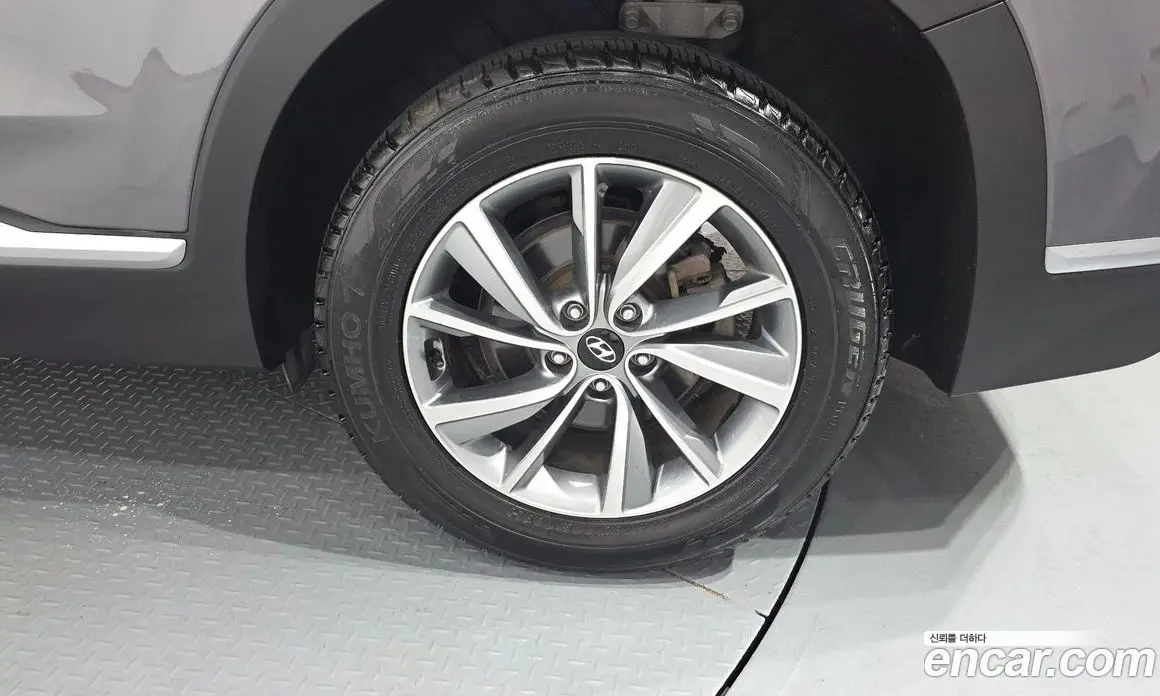 Hyundai Santa Fe 2019 2.0 автомат (гидро), фото 6 Hyundai Santa Fe 2019 2.0 автомат (гидро), фото 6
