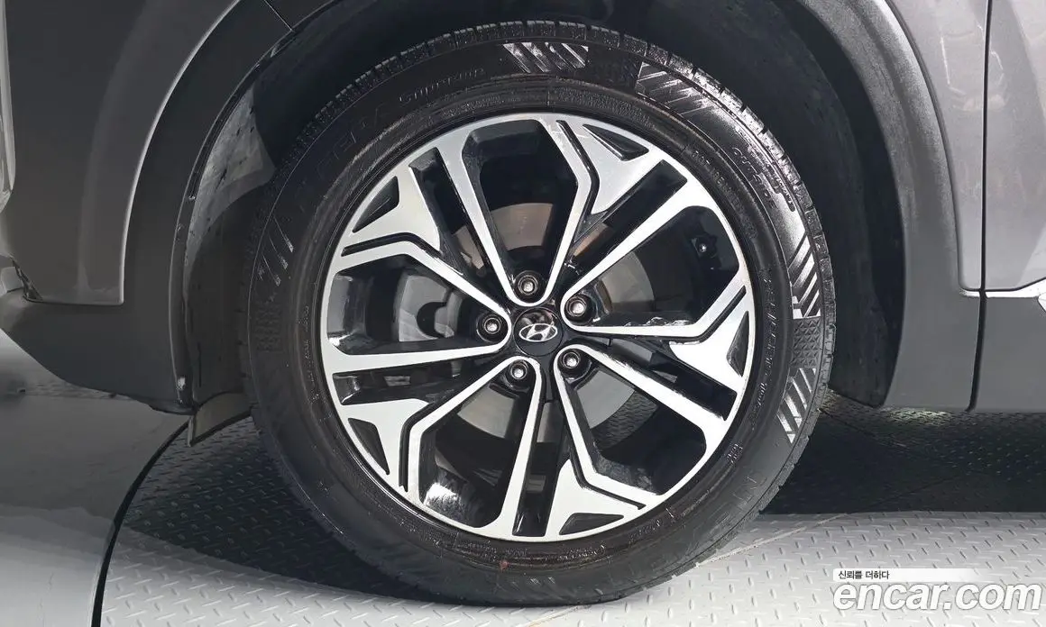 Hyundai Santa Fe 2019 2.2 автомат (гидро), фото 5