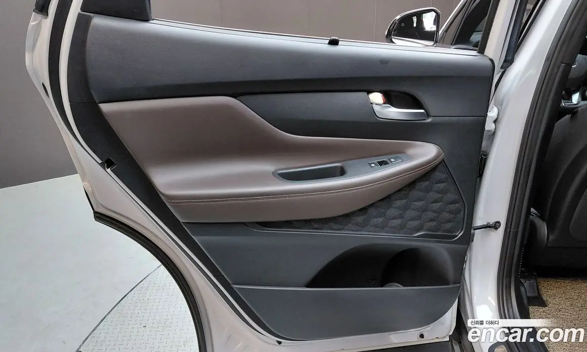 Hyundai Santa Fe 2023 2.5 автомат (гидро), фото 15