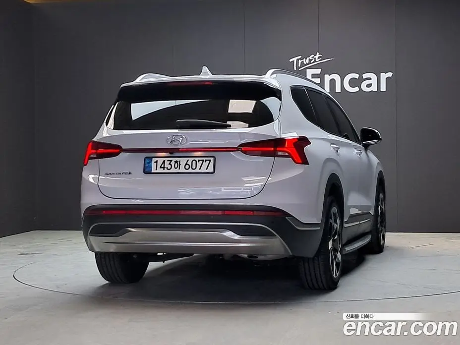 Hyundai Santa Fe 2023 2.5 автомат (гидро), фото 4