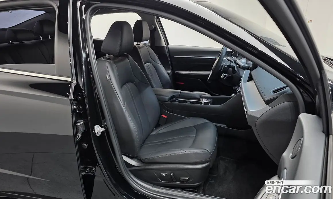Hyundai Sonata 2023 2.0 автомат (гидро), фото 16 Hyundai Sonata 2023 2.0 автомат (гидро), фото 16