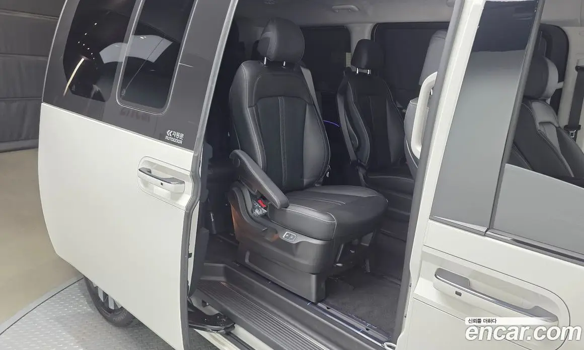Hyundai Staria 2025 2.2 автомат (гидро), фото 18 Hyundai Staria 2025 2.2 автомат (гидро), фото 18