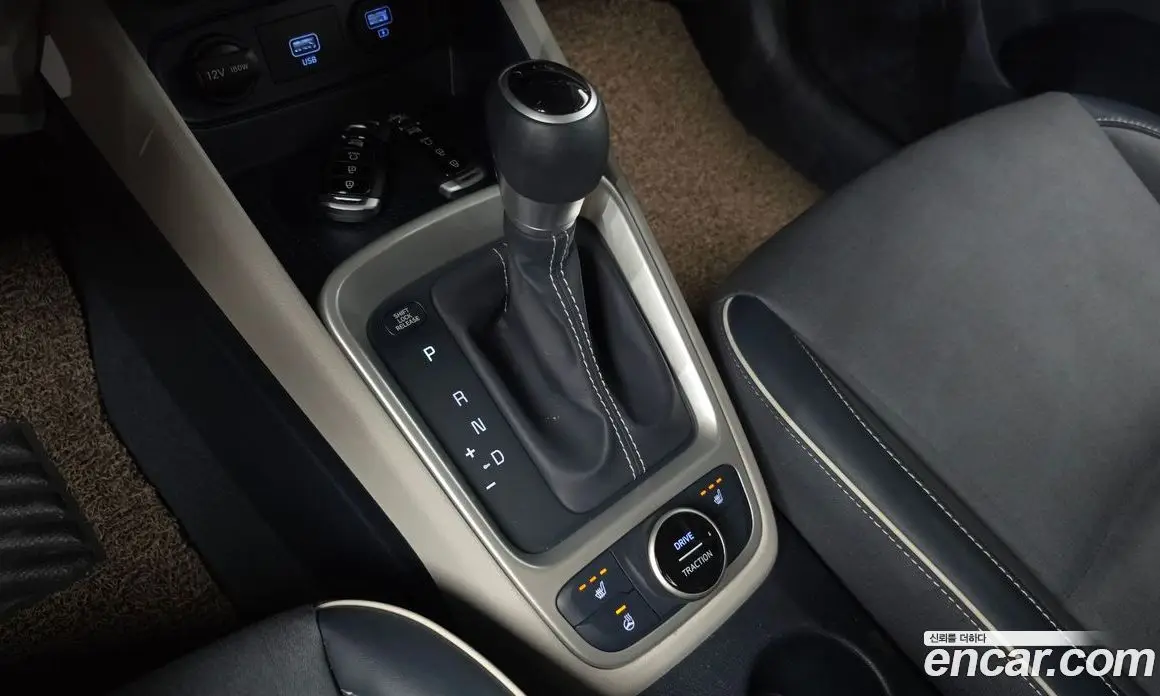 Hyundai Venue 2019 1.6 автомат (гидро), фото 11
