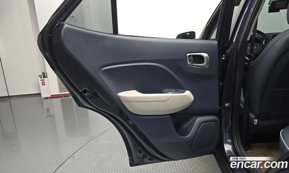Hyundai Venue 2019 1.6 автомат (гидро), фото 14