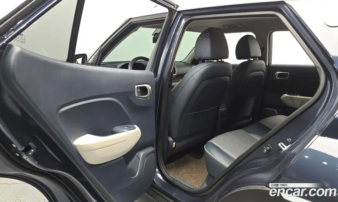 Hyundai Venue 2019 1.6 автомат (гидро), фото 15