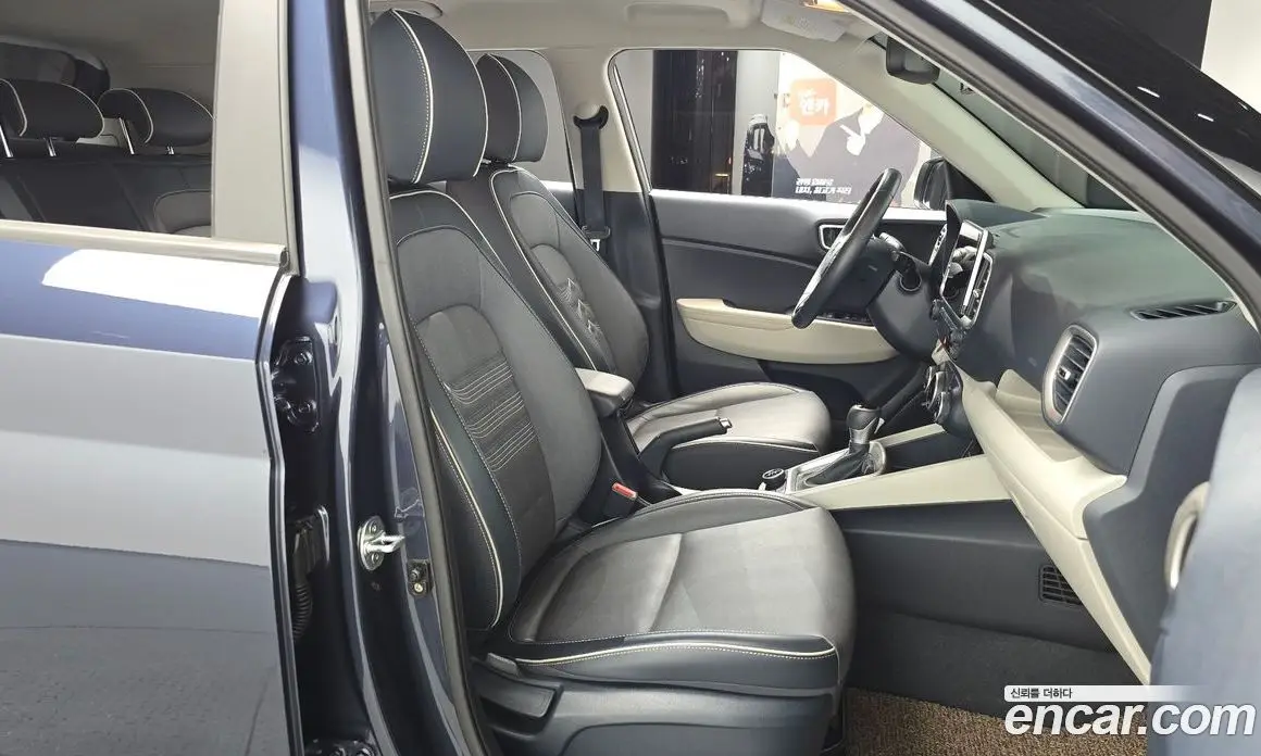 Hyundai Venue 2019 1.6 автомат (гидро), фото 16