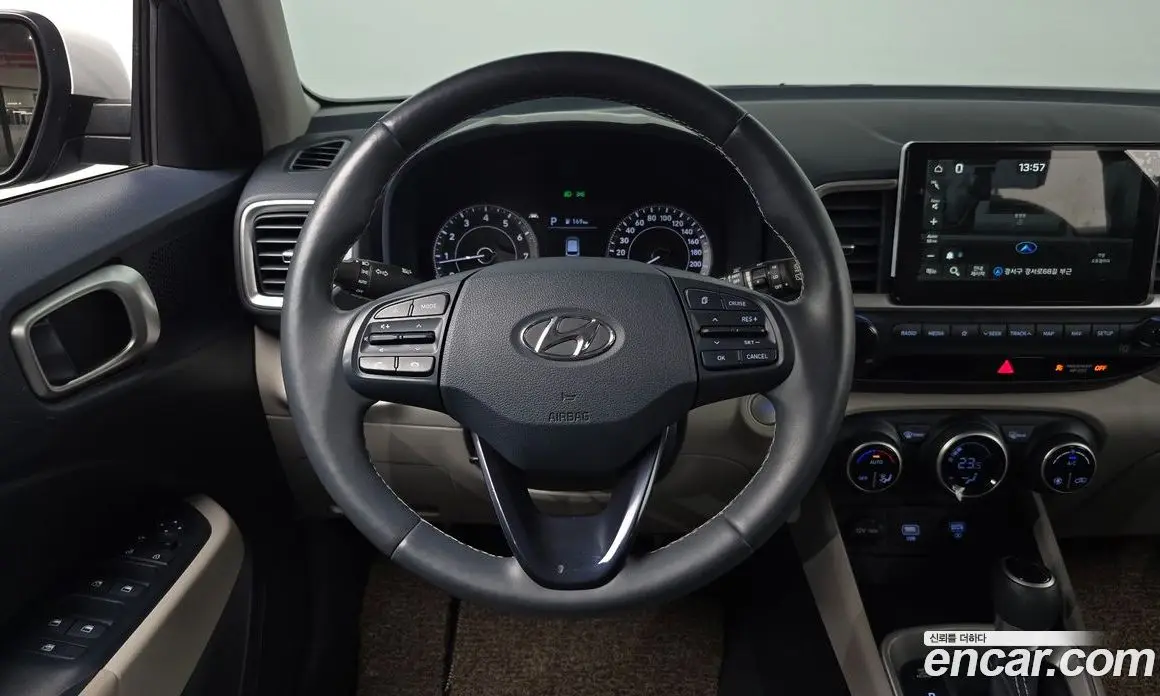 Hyundai Venue 2019 1.6 автомат (гидро), фото 18