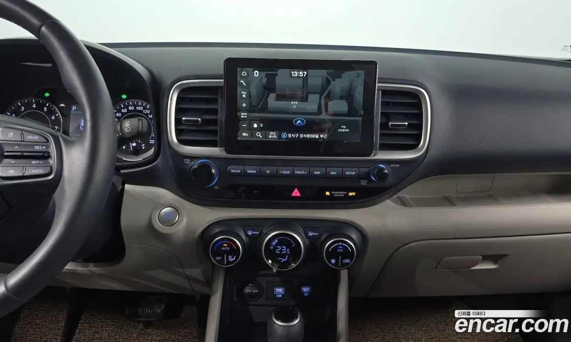 Hyundai Venue 2019 1.6 автомат (гидро), фото 19