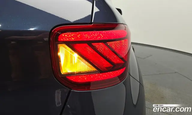 Hyundai Venue 2019 1.6 автомат (гидро), миниатюра 8