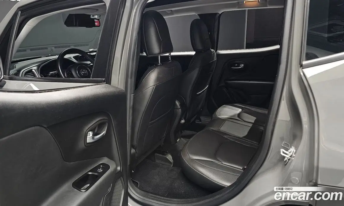 Jeep Renegade 2021 2.4 автомат (гидро), фото 18 Jeep Renegade 2021 2.4 автомат (гидро), фото 18
