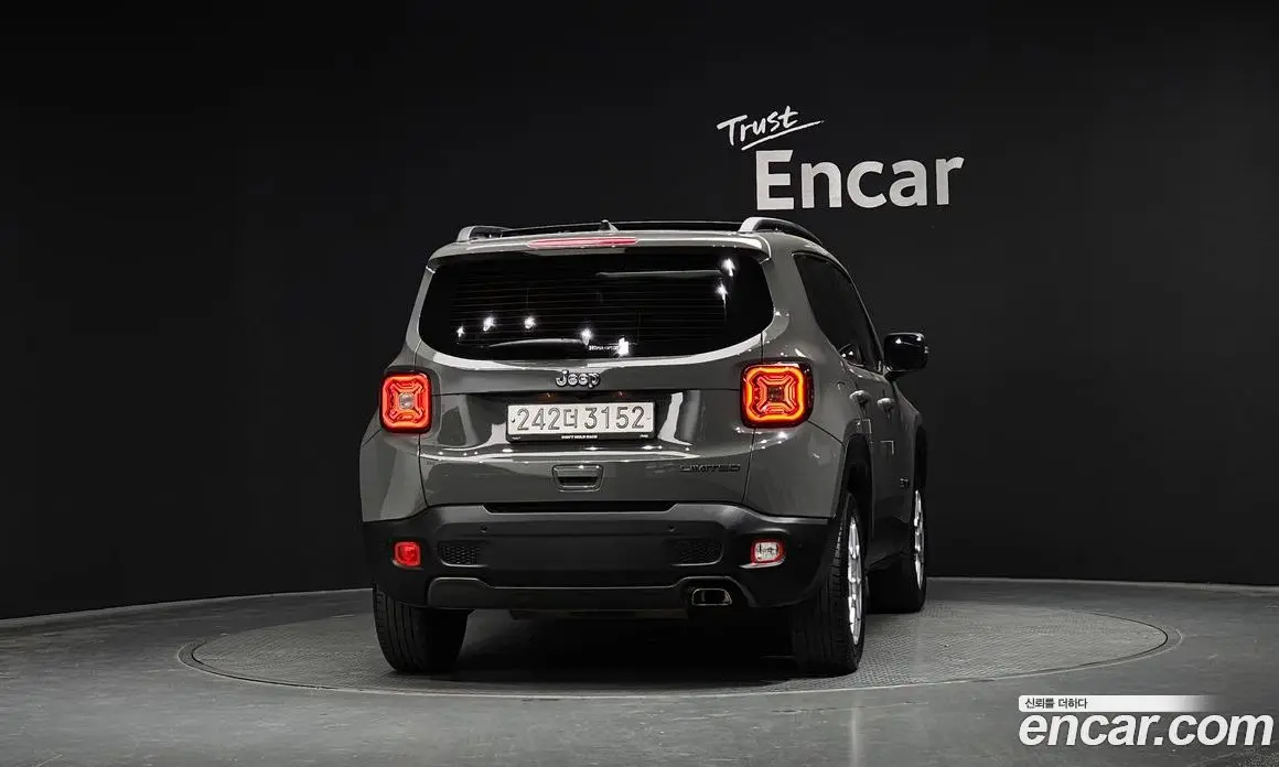 Jeep Renegade 2021 2.4 автомат (гидро), фото 4 Jeep Renegade 2021 2.4 автомат (гидро), фото 4