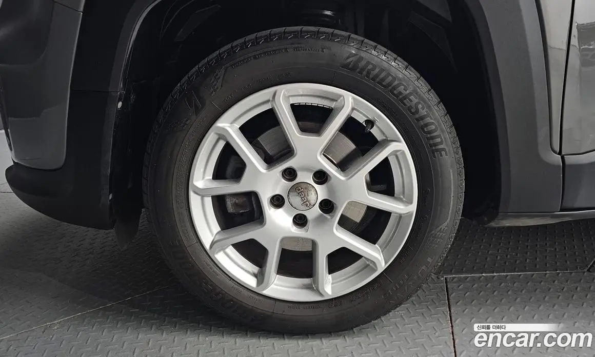 Jeep Renegade 2021 2.4 автомат (гидро), фото 5 Jeep Renegade 2021 2.4 автомат (гидро), фото 5
