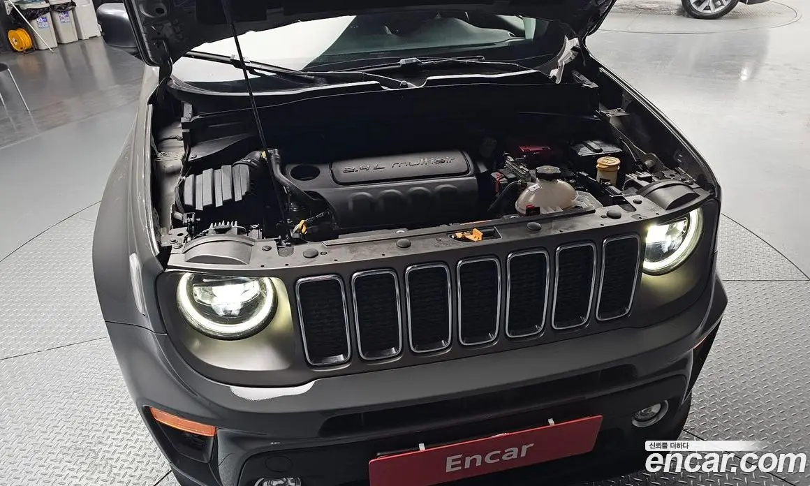 Jeep Renegade 2021 2.4 автомат (гидро), фото 6 Jeep Renegade 2021 2.4 автомат (гидро), фото 6