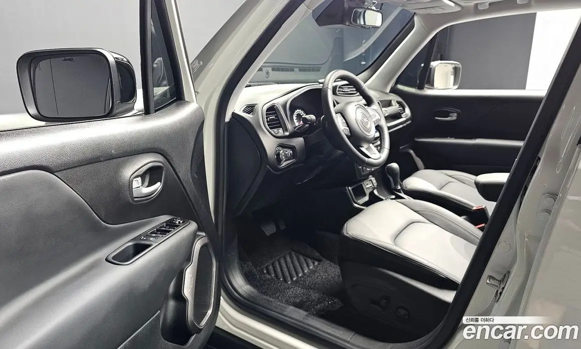 Jeep Renegade 2023 1.3 автомат (гидро), фото 13 Jeep Renegade 2023 1.3 автомат (гидро), фото 13