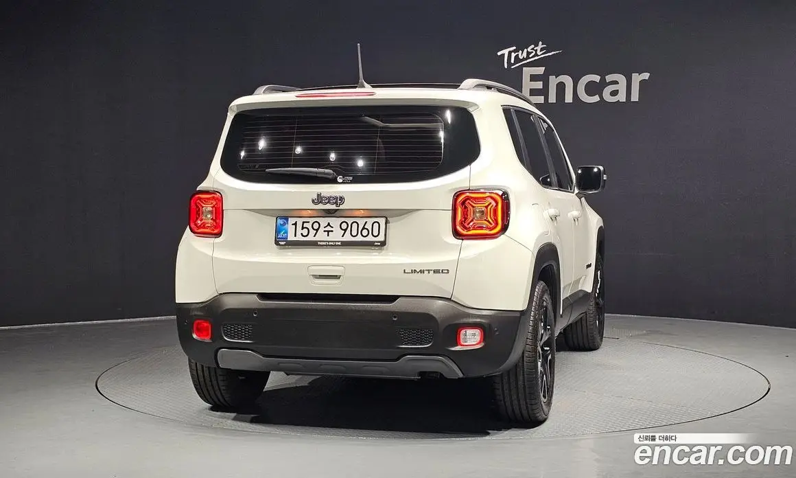 Jeep Renegade 2023 1.3 автомат (гидро), фото 4 Jeep Renegade 2023 1.3 автомат (гидро), фото 4