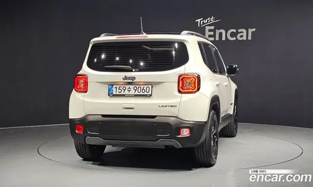 Jeep Renegade 2023 1.3 автомат (гидро), миниатюра 4 Jeep Renegade 2023 1.3 автомат (гидро), миниатюра 4