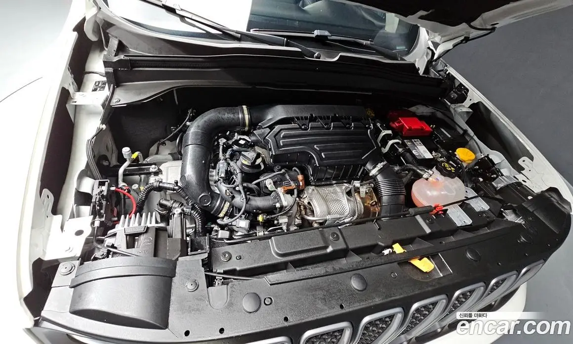 Jeep Renegade 2023 1.3 автомат (гидро), фото 6 Jeep Renegade 2023 1.3 автомат (гидро), фото 6