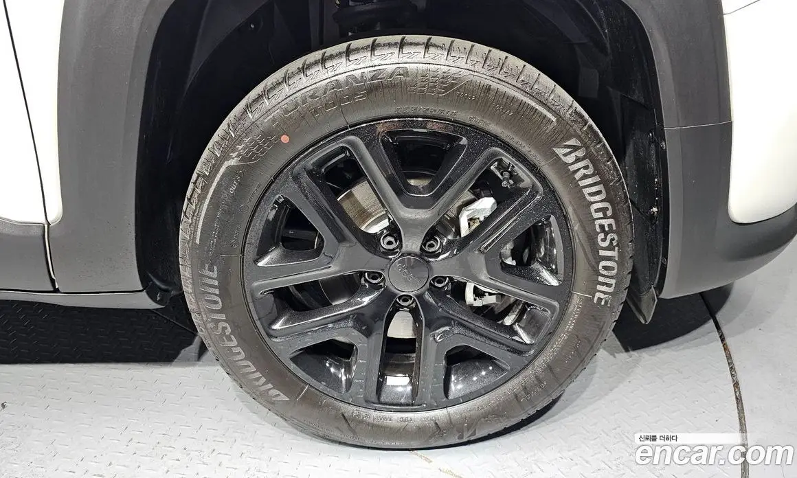 Jeep Renegade 2023 1.3 автомат (гидро), фото 7 Jeep Renegade 2023 1.3 автомат (гидро), фото 7