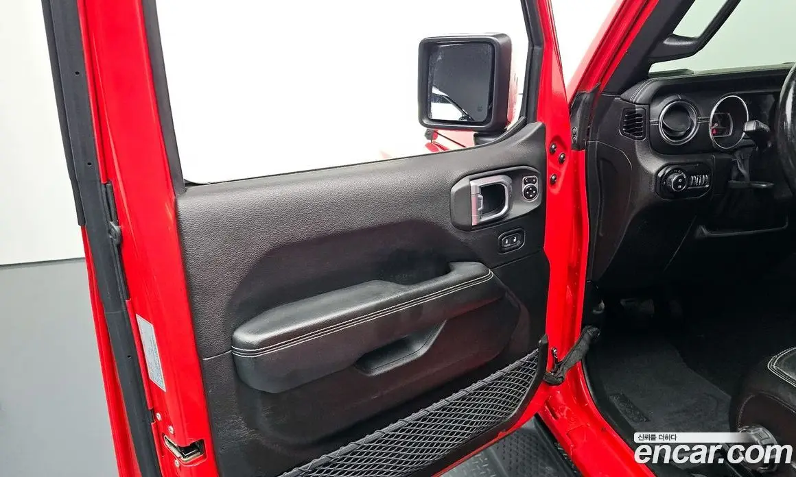 Jeep Wrangler 2019 2.0 автомат (гидро), фото 14 Jeep Wrangler 2019 2.0 автомат (гидро), фото 14