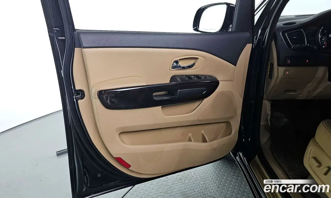 Kia Carnival 2019 3.3 автомат (гидро), фото 15