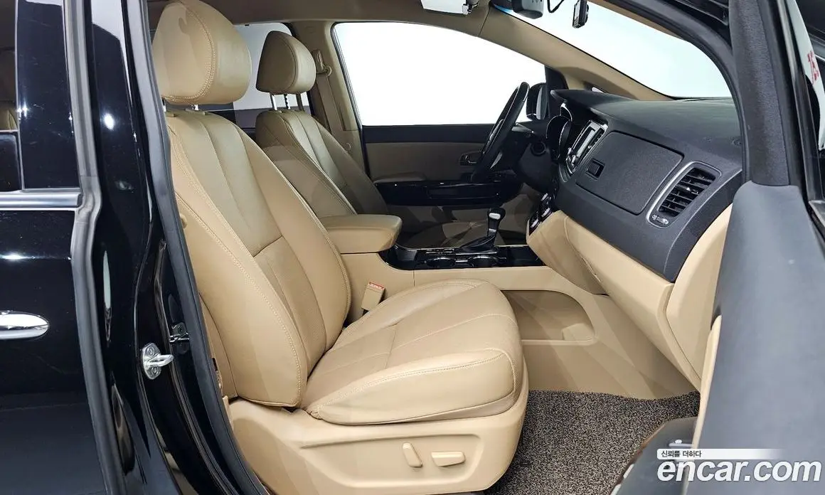 Kia Carnival 2019 3.3 автомат (гидро), фото 16