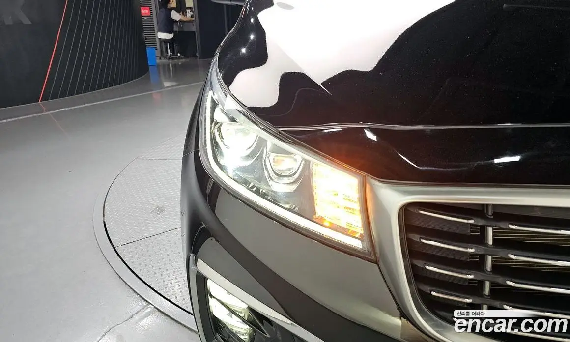 Kia Carnival 2019 3.3 автомат (гидро), фото 8