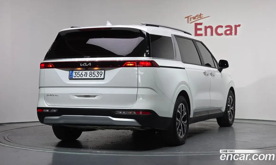 Kia Carnival 2023 3.5 автомат (гидро), фото 2 Kia Carnival 2023 3.5 автомат (гидро), фото 2