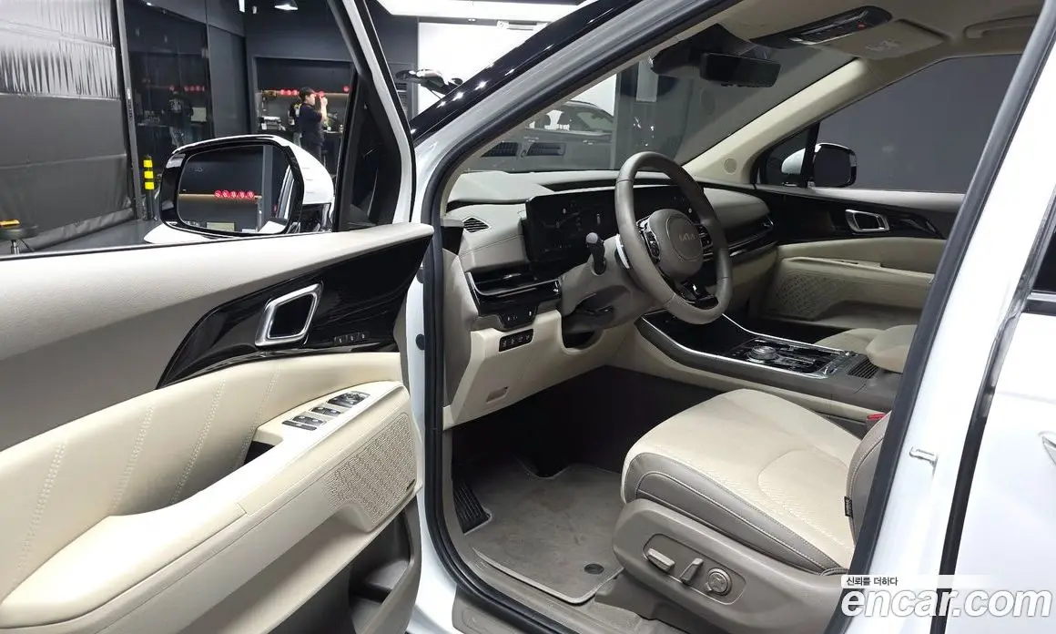 Kia Carnival 2024 1.6 автомат (гидро), фото 13 Kia Carnival 2024 1.6 автомат (гидро), фото 13