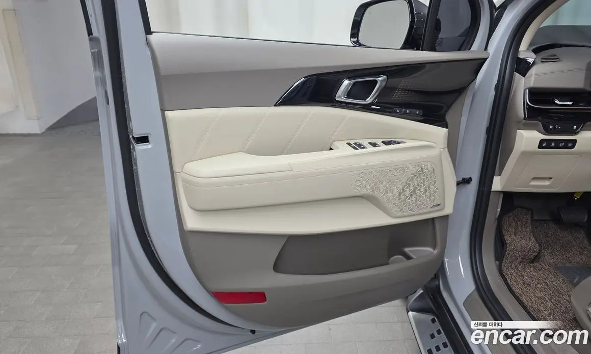 Kia Carnival 2025 1.6 автомат (гидро), фото 13 Kia Carnival 2025 1.6 автомат (гидро), фото 13