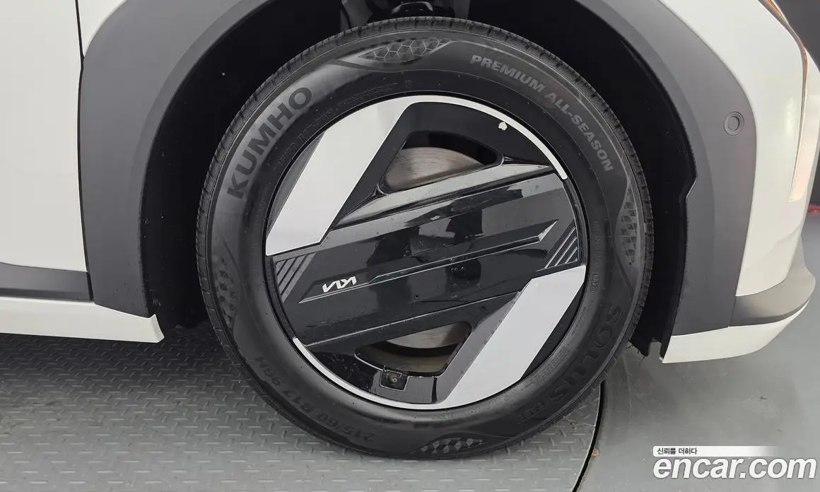 Kia EV4 2025 0.2 автомат (гидро), фото 7 Kia EV4 2025 0.2 автомат (гидро), фото 7
