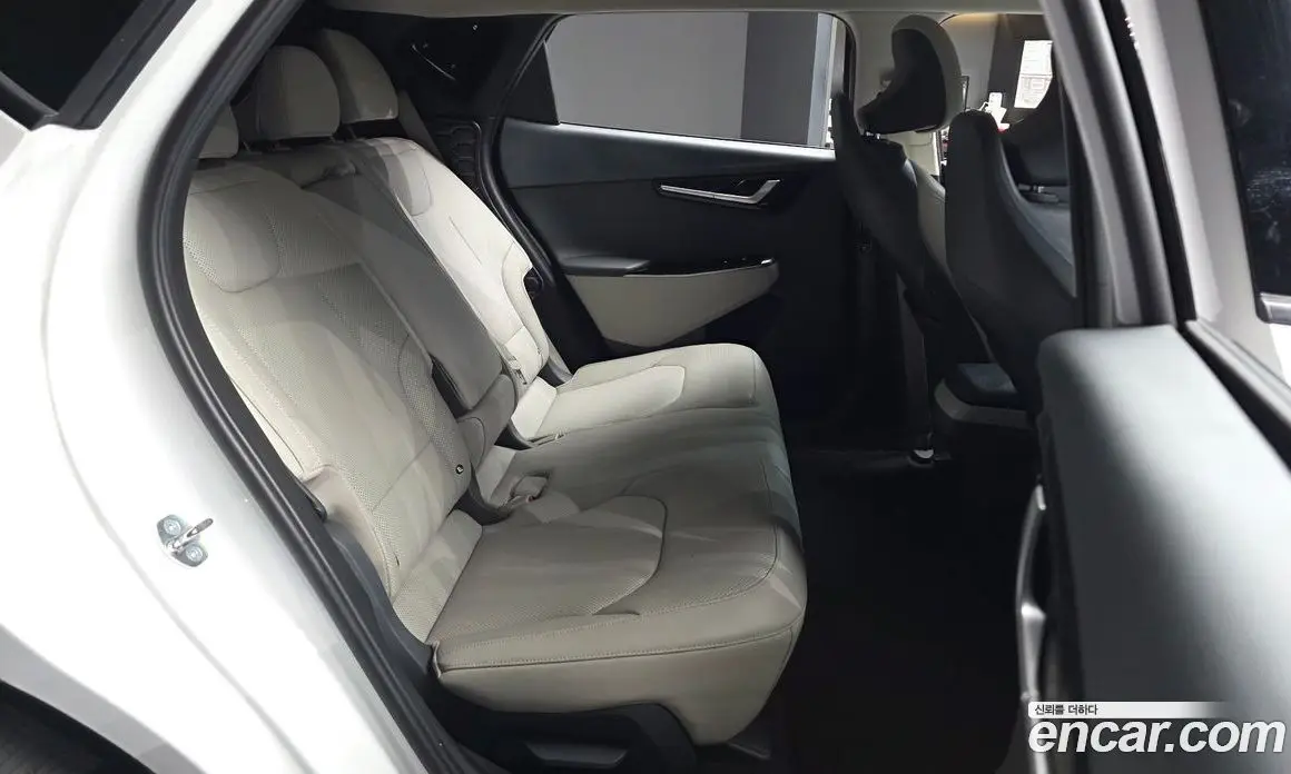 Kia EV6 2023 0.1 автомат (гидро), фото 16 Kia EV6 2023 0.1 автомат (гидро), фото 16