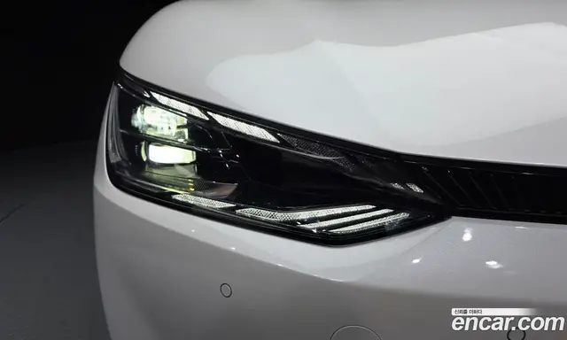 Kia EV6 2023 0.1 автомат (гидро), миниатюра 8 Kia EV6 2023 0.1 автомат (гидро), миниатюра 8