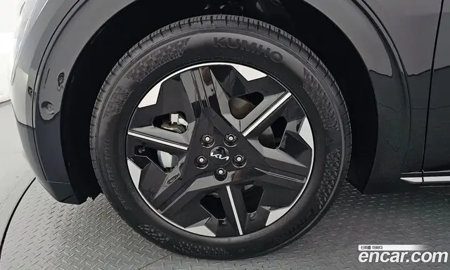 Kia EV6 2024 0.1 автомат (гидро), миниатюра 5