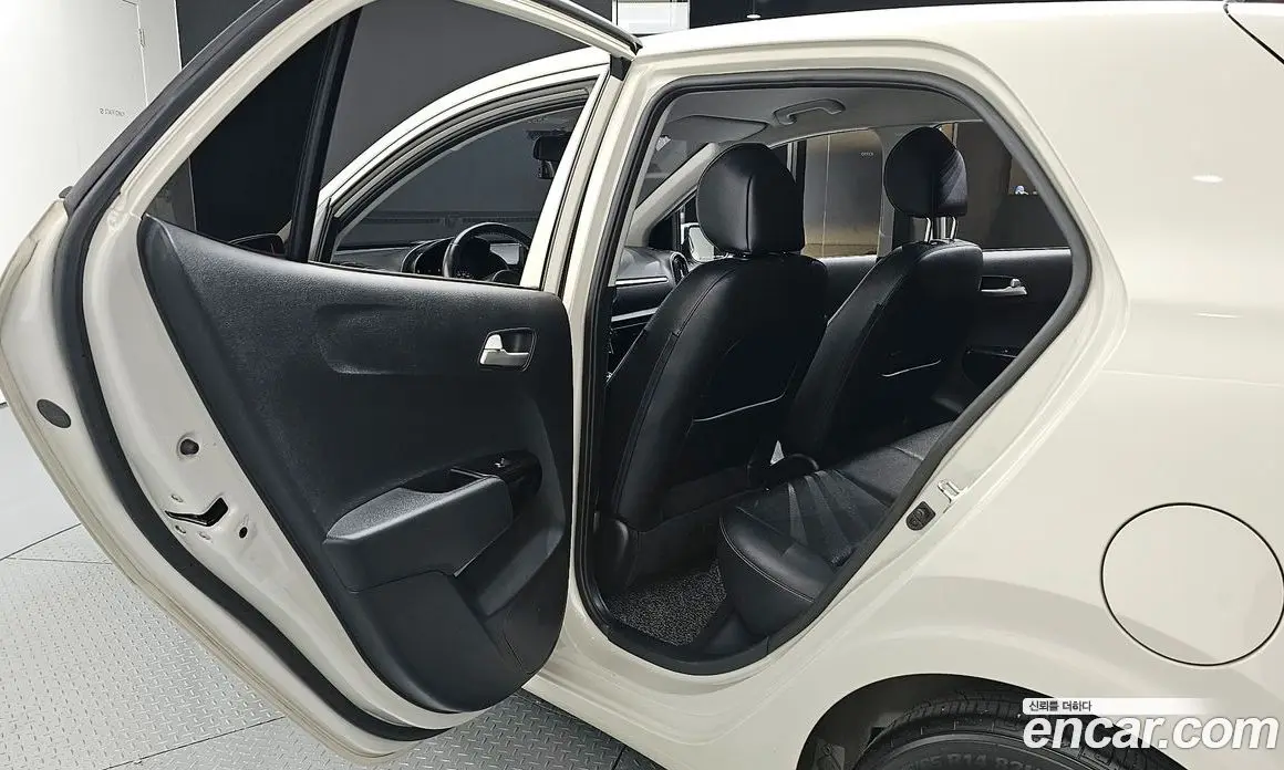 Kia Morning 2018 1.0 автомат (гидро), фото 18 Kia Morning 2018 1.0 автомат (гидро), фото 18
