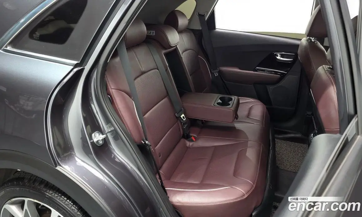 Kia Niro 2019 1.6 автомат (гидро), фото 16