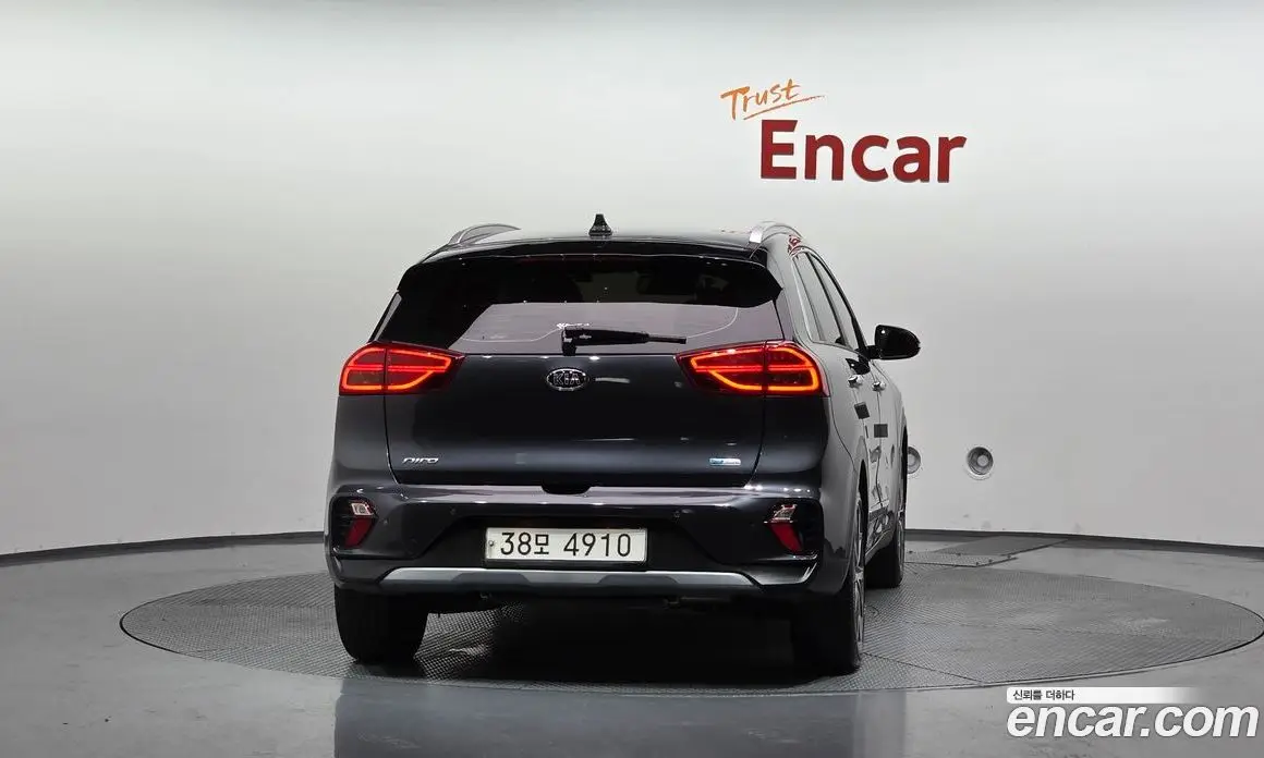 Kia Niro 2019 1.6 автомат (гидро), фото 3