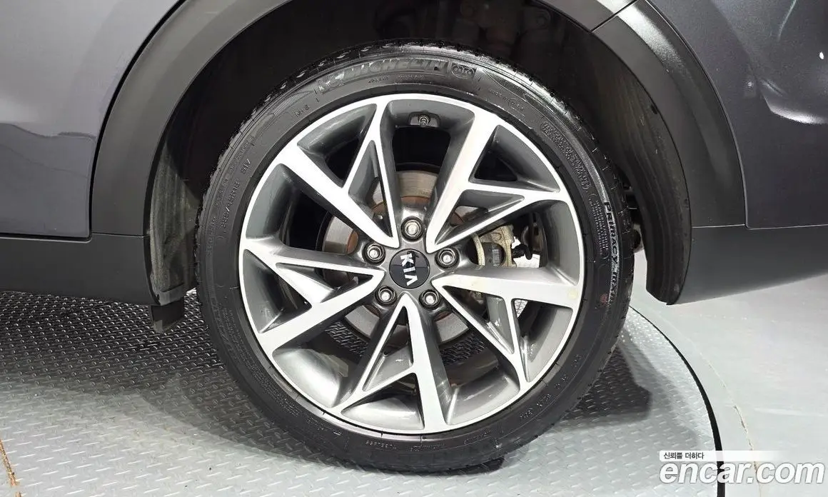 Kia Niro 2019 1.6 автомат (гидро), фото 6