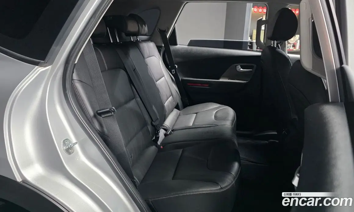 Kia Niro 2022 0.2 автомат (гидро), фото 18 Kia Niro 2022 0.2 автомат (гидро), фото 18