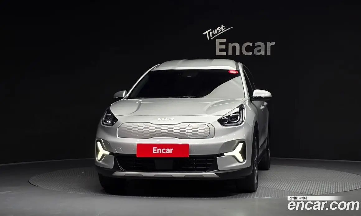 Kia Niro 2022 0.2 автомат (гидро), фото 3 Kia Niro 2022 0.2 автомат (гидро), фото 3