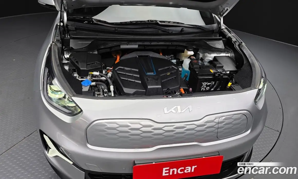 Kia Niro 2022 0.2 автомат (гидро), фото 6 Kia Niro 2022 0.2 автомат (гидро), фото 6