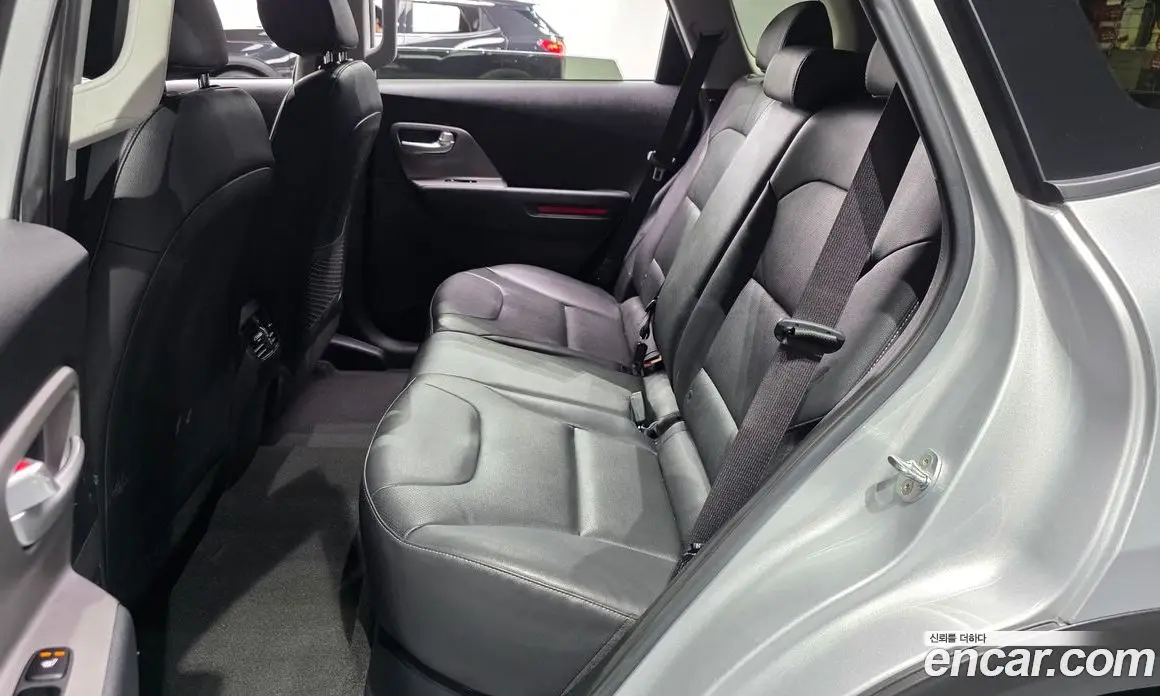 Kia Niro 2022 0.2 автомат (гидро), фото 17 Kia Niro 2022 0.2 автомат (гидро), фото 17