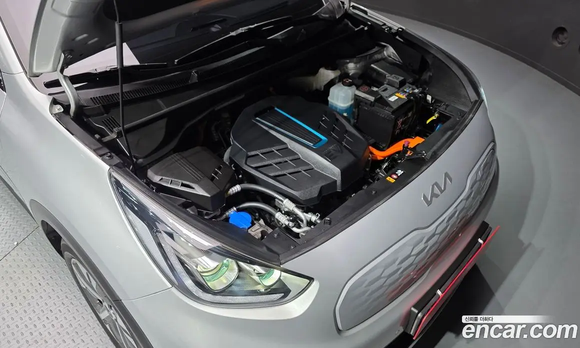 Kia Niro 2022 0.2 автомат (гидро), фото 6 Kia Niro 2022 0.2 автомат (гидро), фото 6