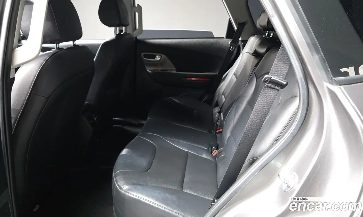 Kia Niro 2023 0.2 автомат (гидро), фото 16