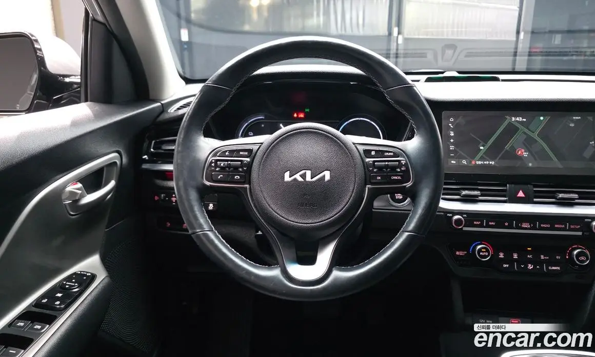 Kia Niro 2023 0.2 автомат (гидро), фото 19