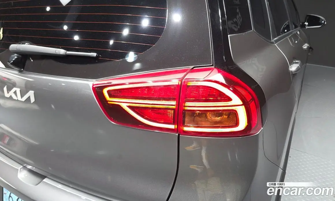 Kia Niro 2023 0.2 автомат (гидро), фото 9