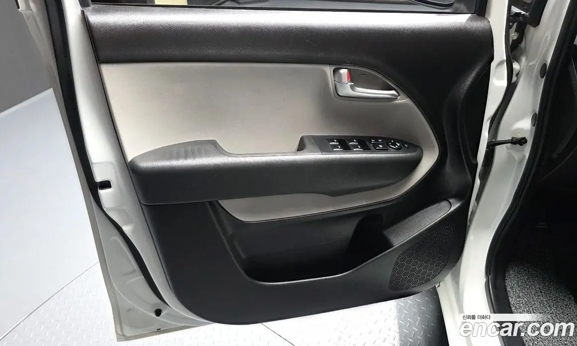 Kia Ray 2022 1.0 автомат (гидро), фото 14