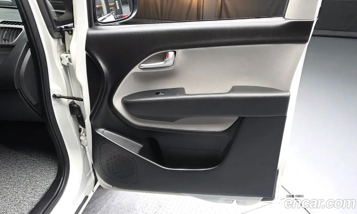 Kia Ray 2022 1.0 автомат (гидро), фото 15