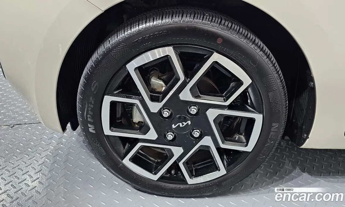 Kia Ray 2023 1.0 автомат (гидро), фото 4